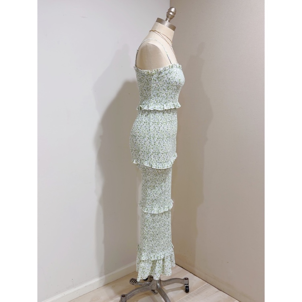 Mable Women's Green Floral Sleeveless Smocked Bodycon Midi Dress Size M - Picture 4 of 8